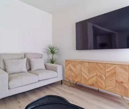 Elegante Completamente Nuevo Daire Fuengirola